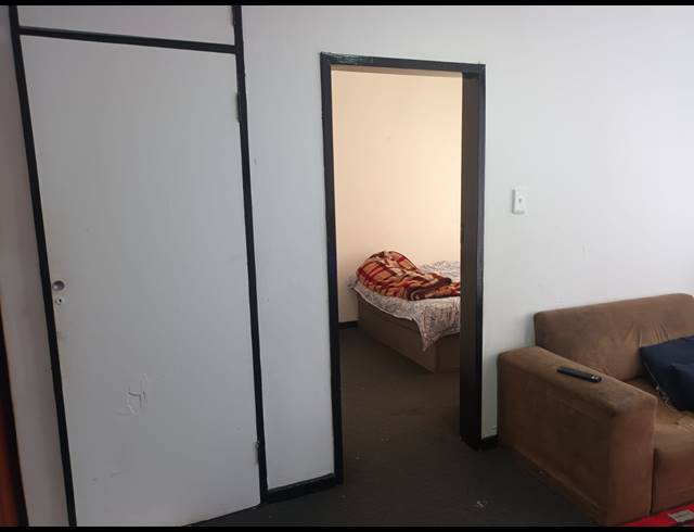 1 BEDROOM APARTMENT FOR SALE IN PRETORIA WEST